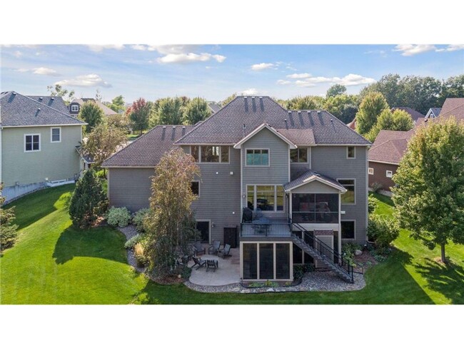 Building Photo - Gorgeous 5 Bedroom Home for Rent