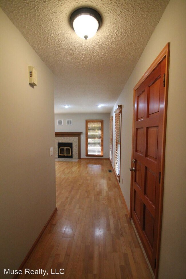 Building Photo - 3 br, 2.5 bath House - 25056 Timberlake Drive