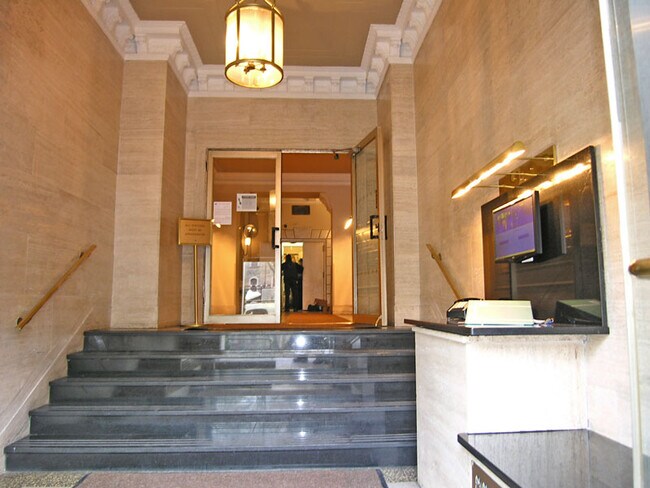 Foto del edificio - 166 Second Avenue