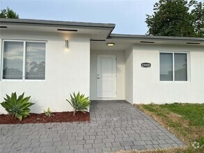 Building Photo - 29905 SW 149th Ct