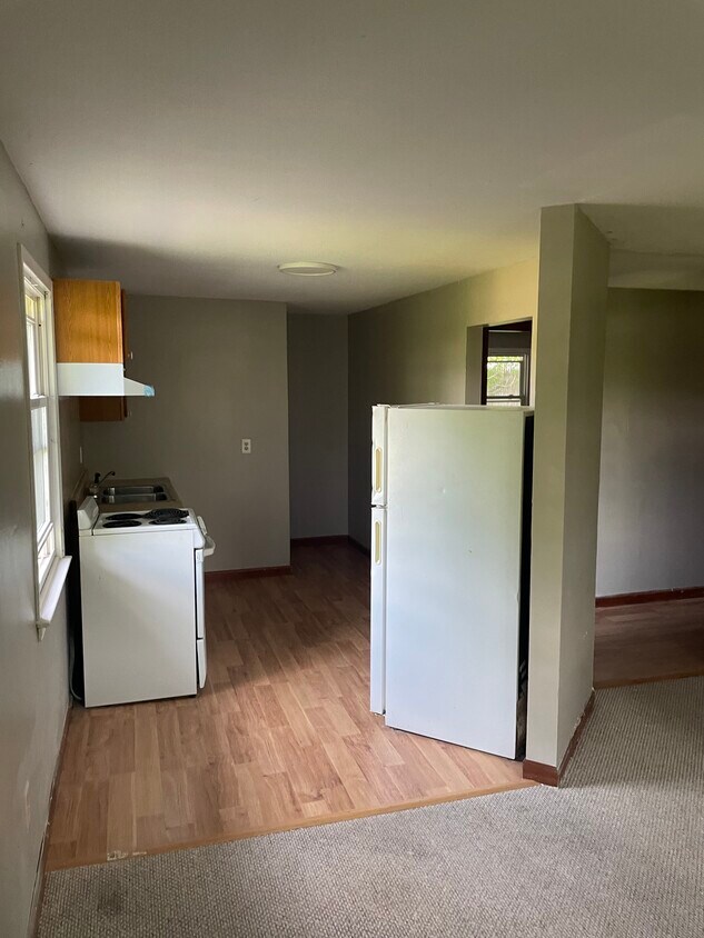 Foto principal - 451 Divinity St