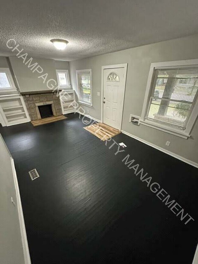 Foto del edificio - Recently Remodeled Home in Kansas City
