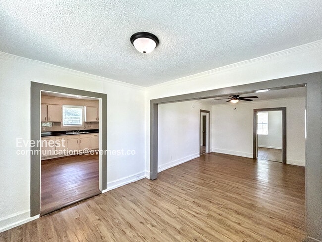 Foto del edificio - 2193 Clifton Ave