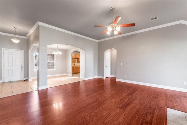 Foto del edificio - 521 Redbud St