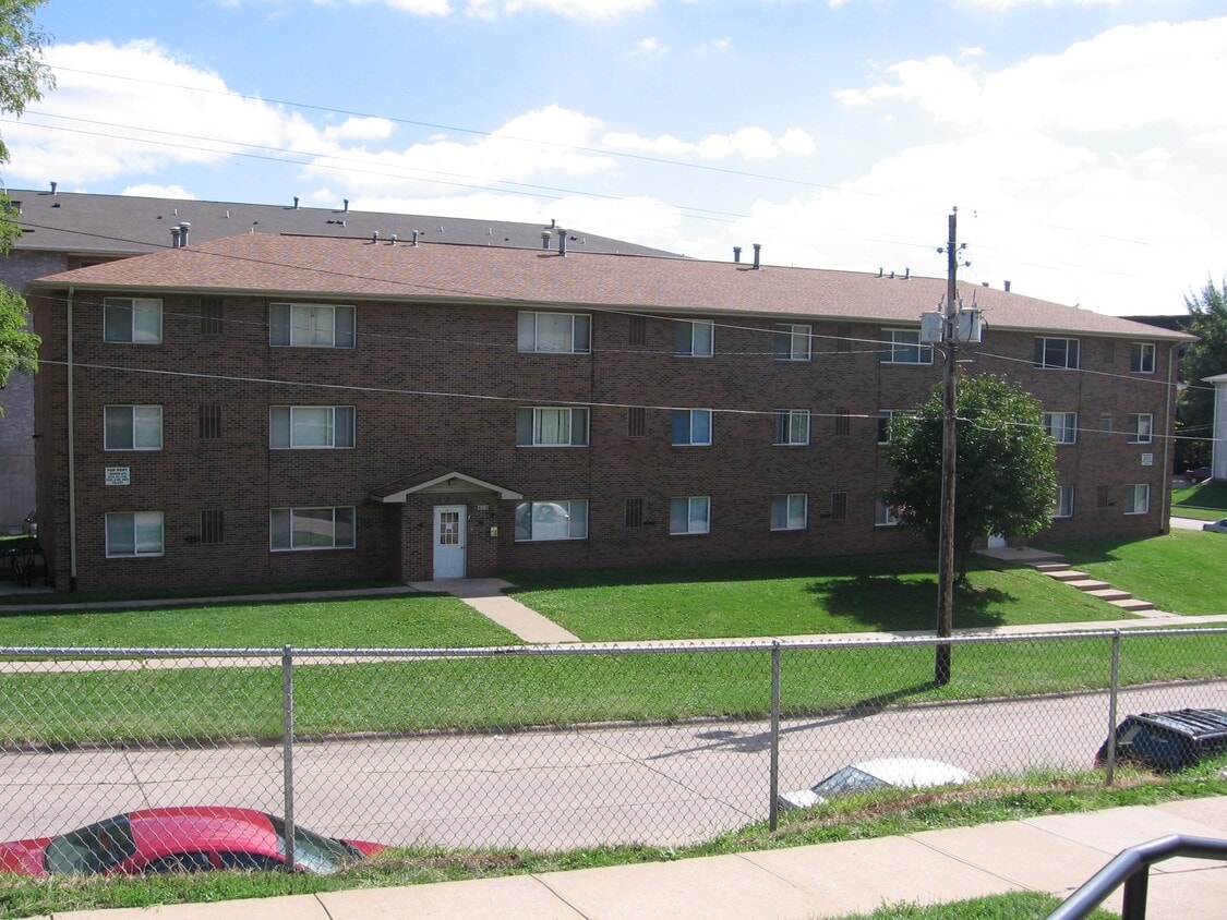 Foto principal - 412 S Linn St