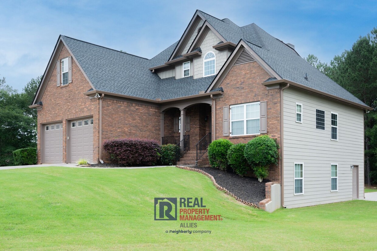 Primary Photo - Beautiful Home in Applewood Subdivision in...