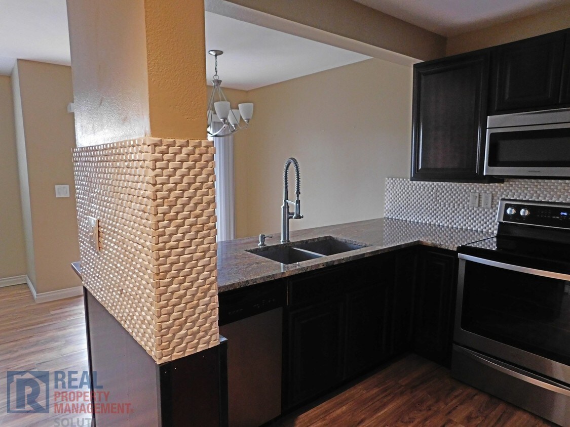 Primary Photo - Fabulous Renovated Orchard Hill Condo Home!