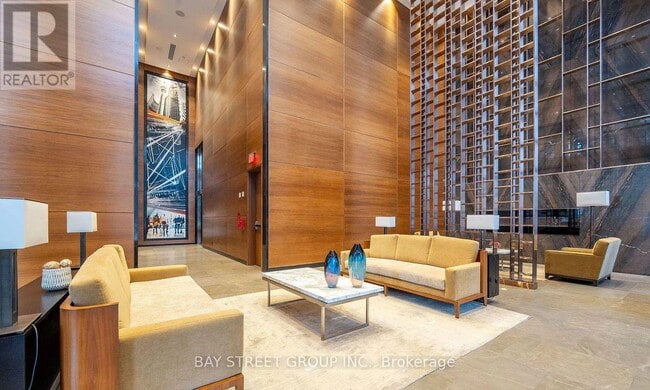 Photo du bâtiment - 5-2325 Sheppard Ave E