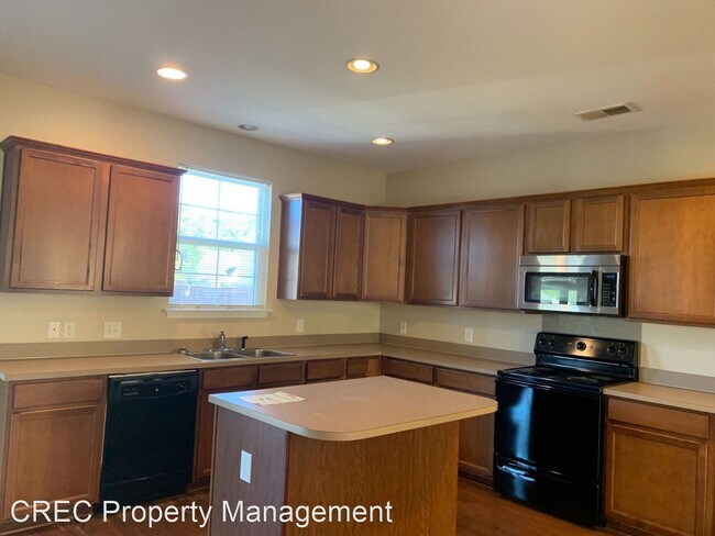 Building Photo - 3 br, 2.5 bath House - 1016 Bridlewood Far...