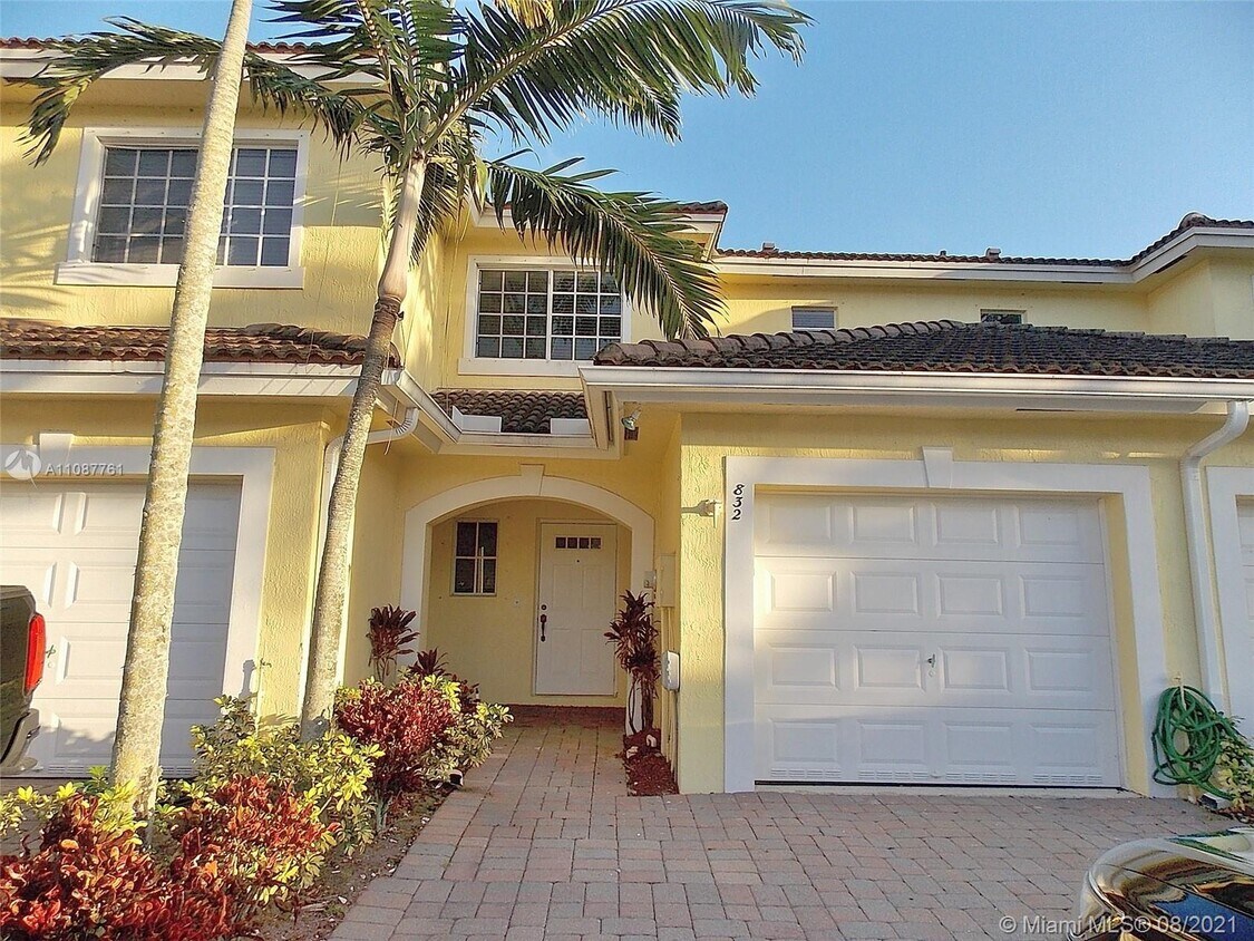 832 Imperial Lake Rd, West Palm Beach, FL 33413 Townhouse for Rent in West Palm Beach, FL
