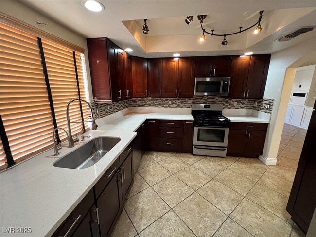 Building Photo - 5213 Blue Dane Ct
