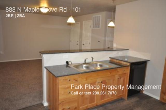 Building Photo - 888 N Maple Grove Rd