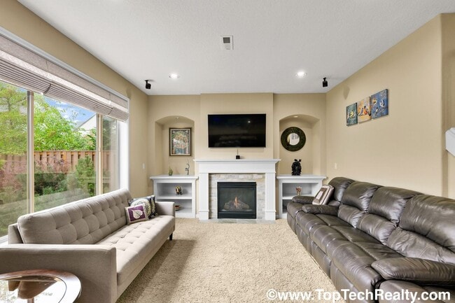 Building Photo - Charming Home in Arbor Oaks Community! 3 B...