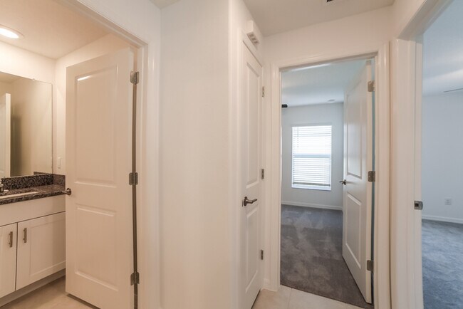 Building Photo - 4214 84th Ct E