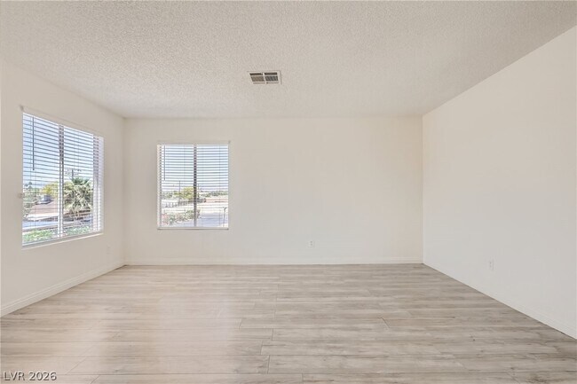 Foto del edificio - 716 Pensacola Ln