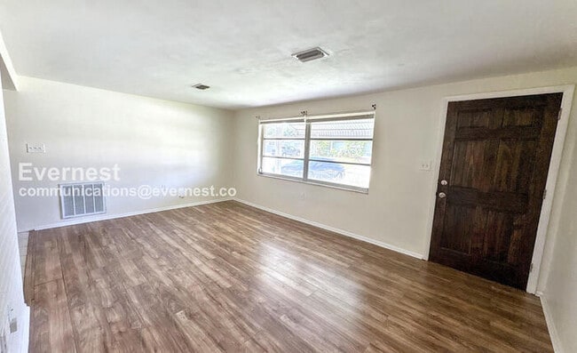 Building Photo - 3600 Berkshire St