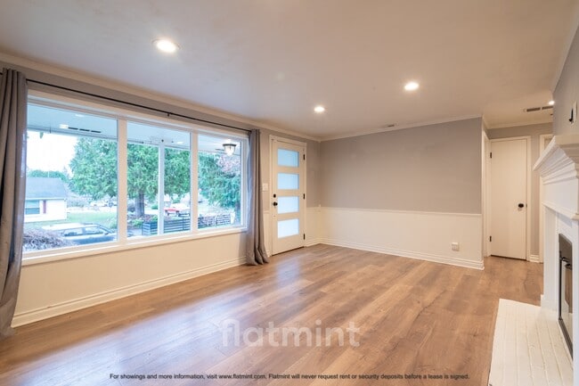 Foto del edificio - 16111 Stone Ave N