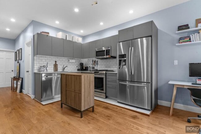 Building Photo - 2 bedroom in Brooklyn NY 11201