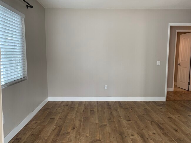 Foto del edificio - 3673 Cherokee Ave
