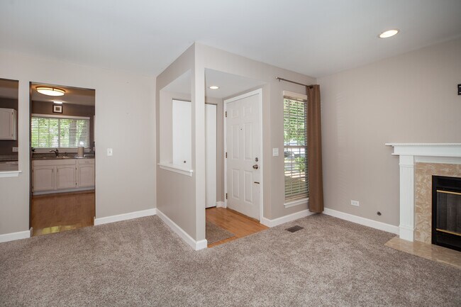 Building Photo - 527 Mallard Ct