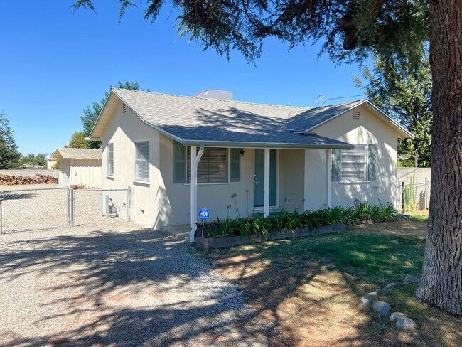 Building Photo - **Pending Approval**Cozy home with RV parking