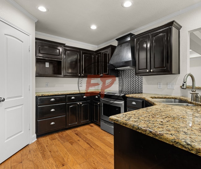 Building Photo - 14045 Shadow Grove Cir