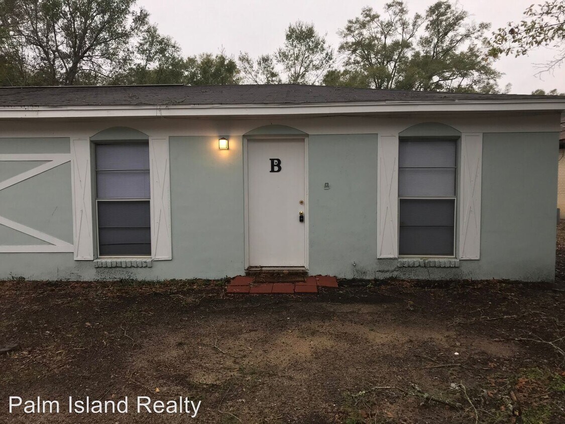 Primary Photo - 2 br, 1 bath Apartment - 3095 Patricia Dr