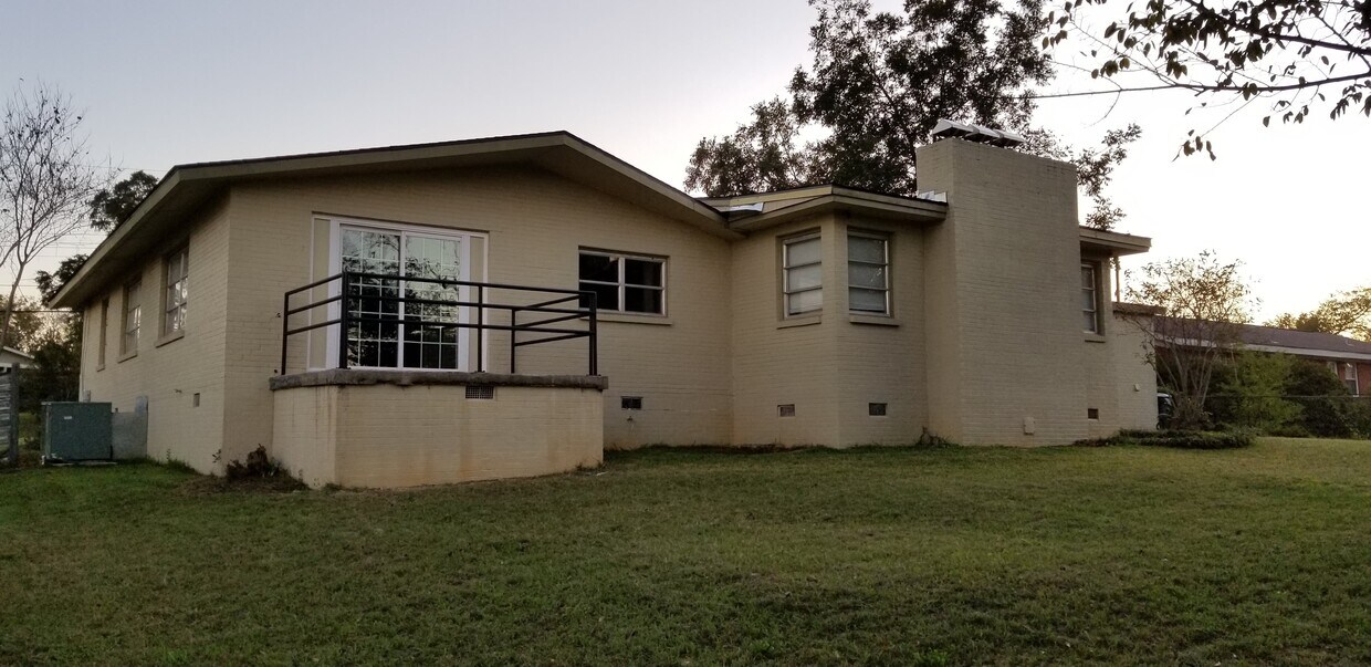 Foto del edificio - 536 Cherry St