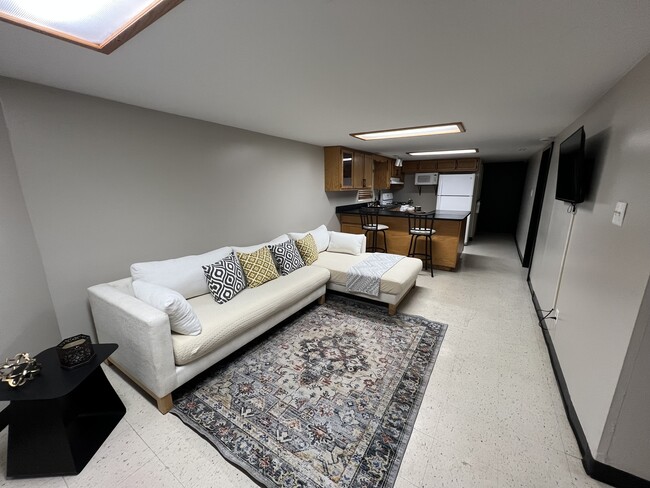 Building Photo - 4818 N Moody Ave