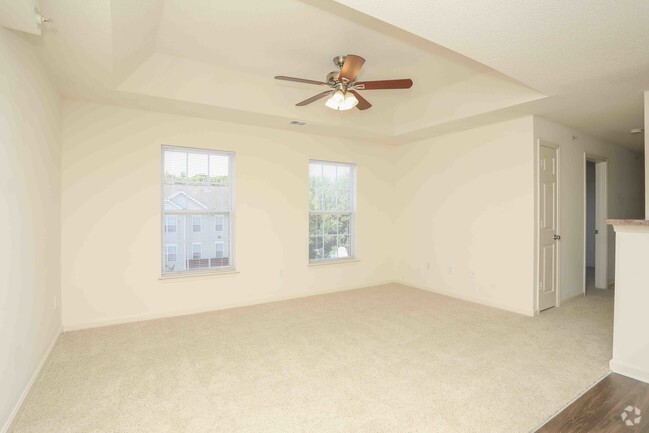 2HAB, 1BA - 918 ft² - Elm - Princeton Woods