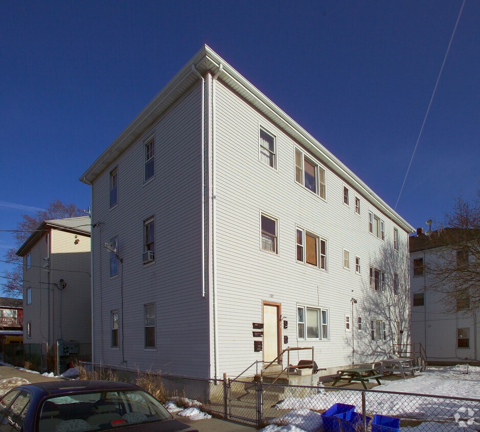 Foto del edificio - 149-157 Lawrence St