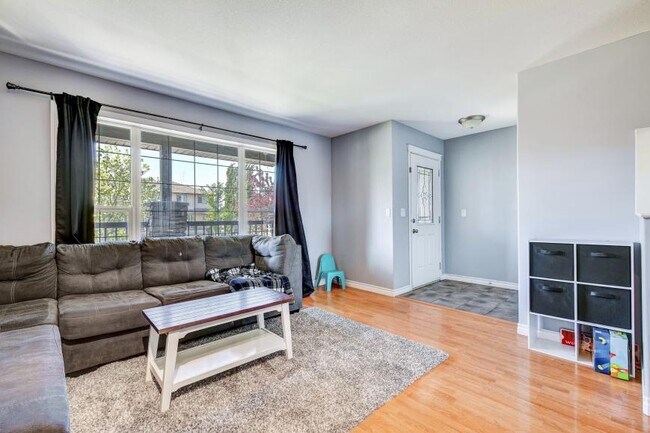 Photo du bâtiment - 3 bedroom in Grande Prairie AB T8W 0E2