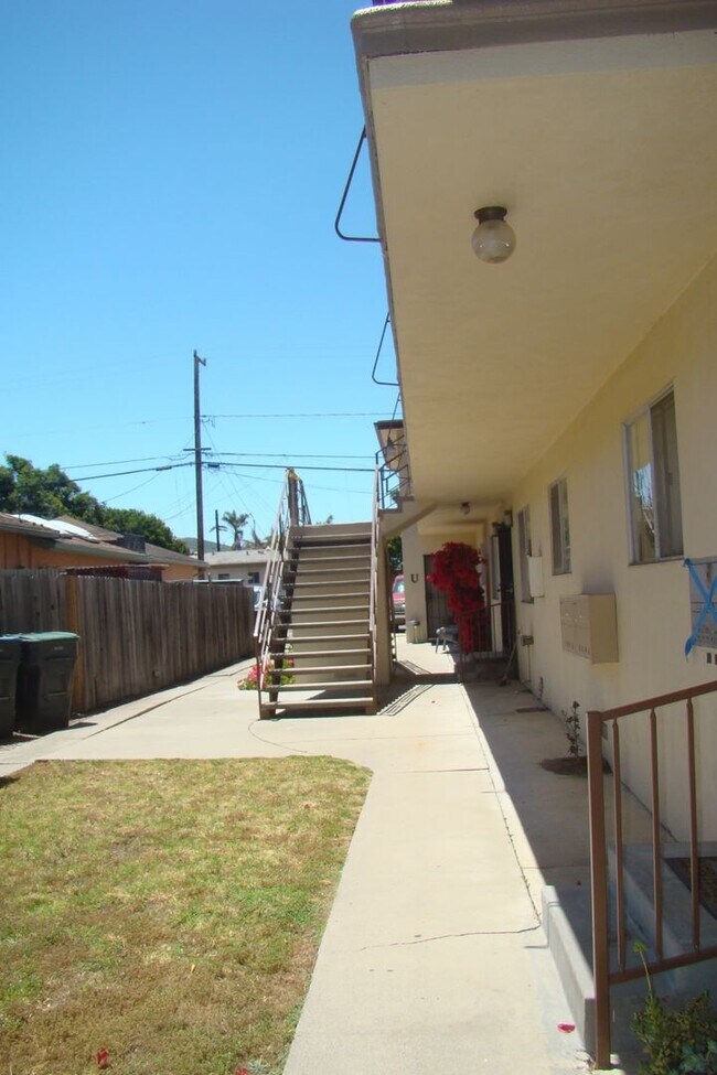 Building Photo - 435 South H