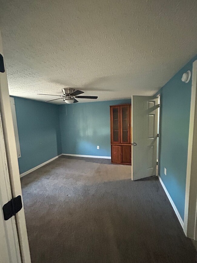 Foto del edificio - 5002 Yukon Rd