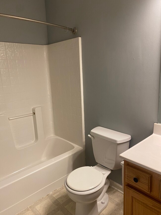 Building Photo - 246 N Ferrel St