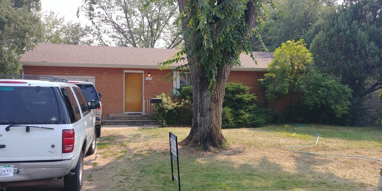 Foto principal - Great Ranch-style Home, Close to Everything!
