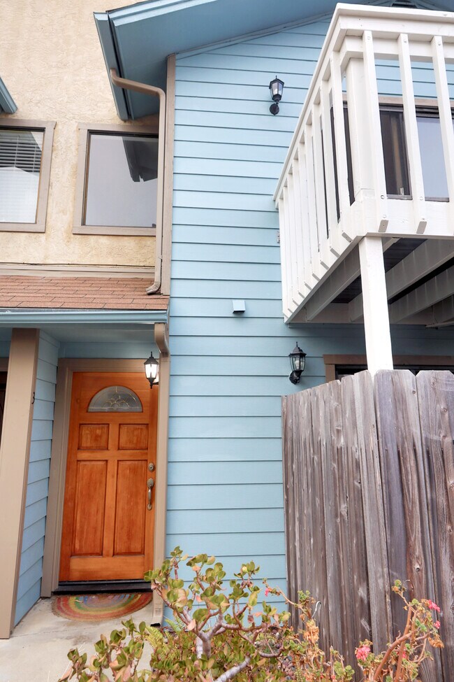 Building Photo - 4928 Narragansett Ave