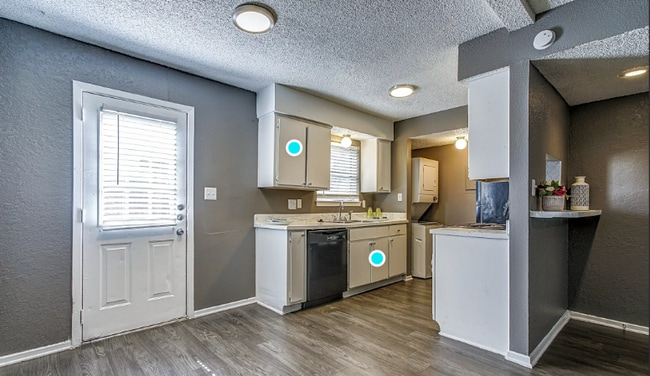Photo - 132 S Las Vegas Trail Townhome