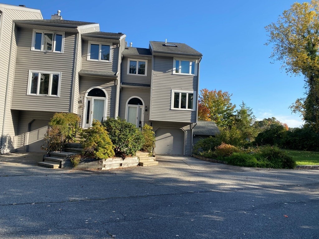 Primary Photo - 310 Erin Rd