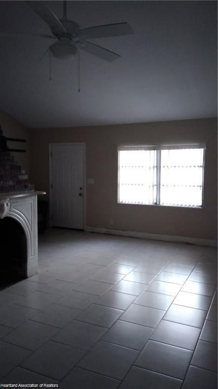 Foto del edificio - 120 Lake Francis Rd