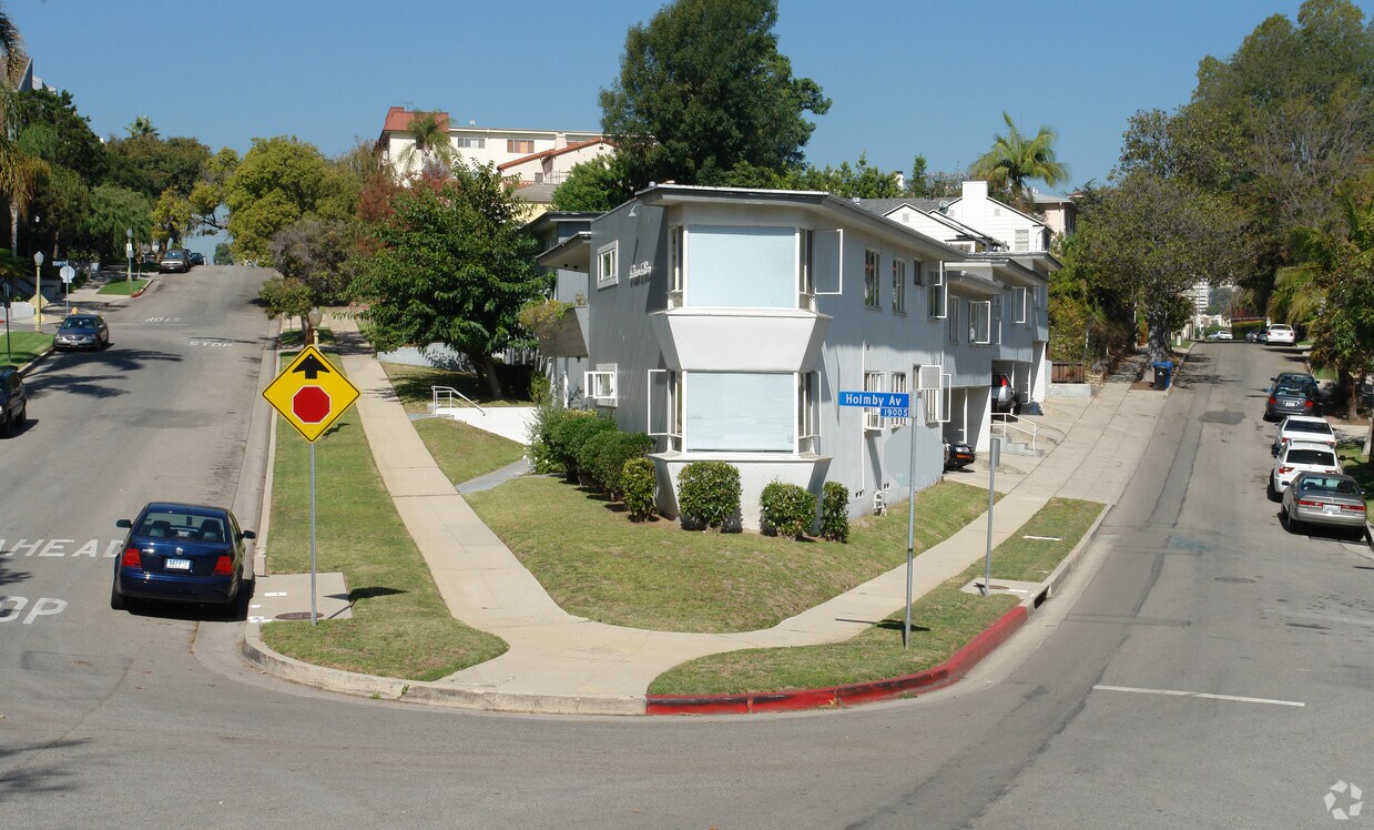 Building Photo - 1910 Holmby Ave