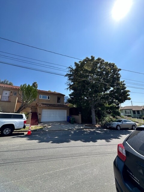Building Photo - 10328 Eastborne Ave