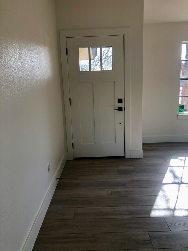 Foto del edificio - 7810 Copperas Dr