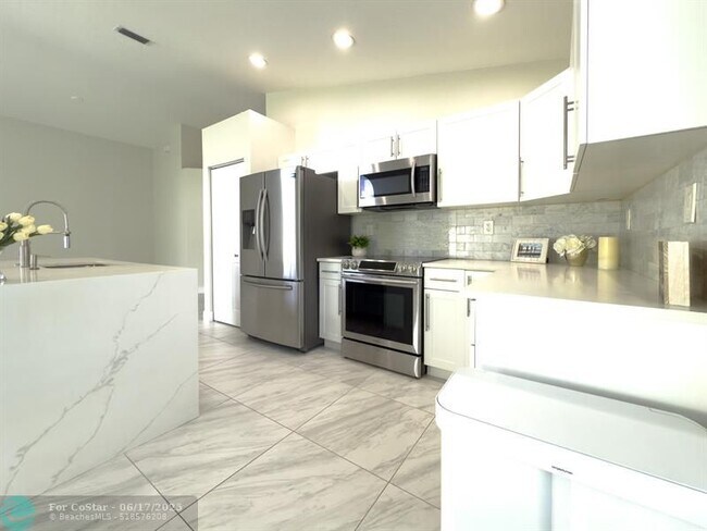 Foto del edificio - 12204 Sunset Point Cir