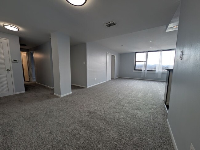 Photo - 4600 Duke St House