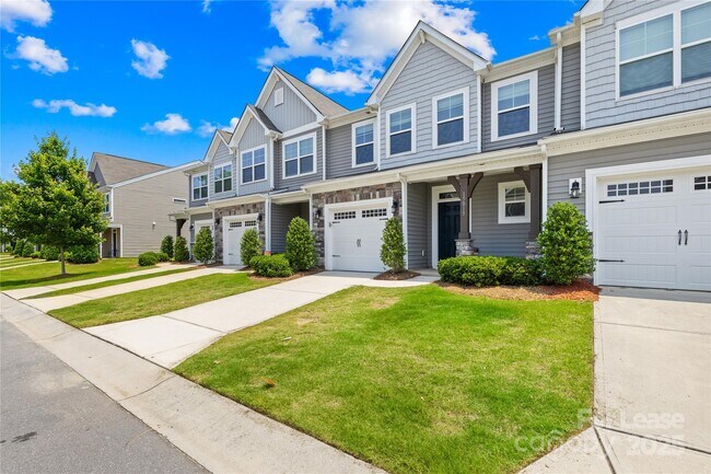 Foto del edificio - 15013 Savannah Hall Dr