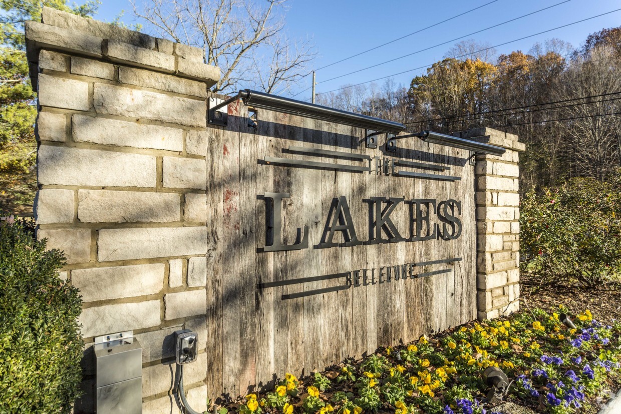 The Lakes Bellevue Apartments - Nashville, TN | Apartments.com