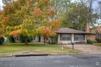 Building Photo - 6716 Sayle St