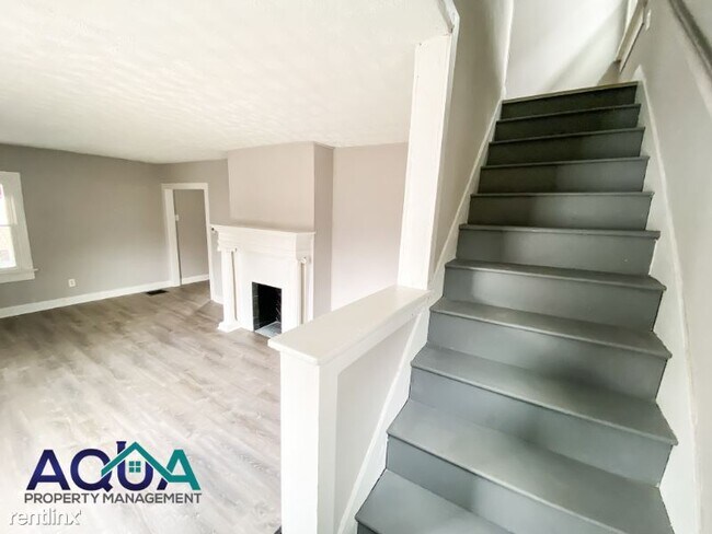 Foto del edificio - 3 br, 1.5 bath House - 130 Iroquois Ave