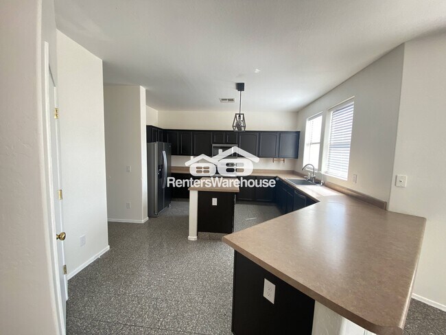 Foto del edificio - 46009 W Belle Ave
